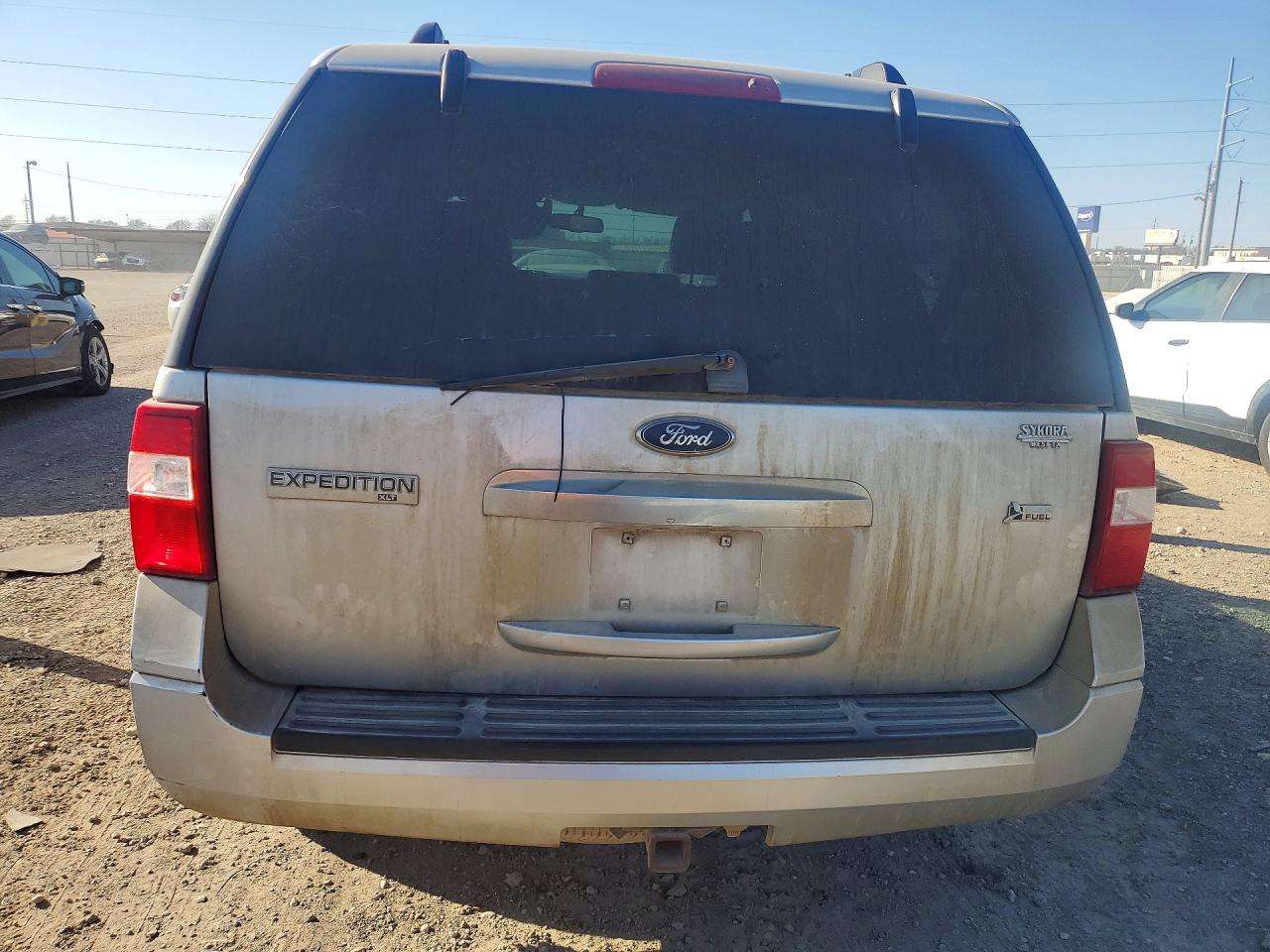 2010 FORD EXPEDITION XLT photo 11