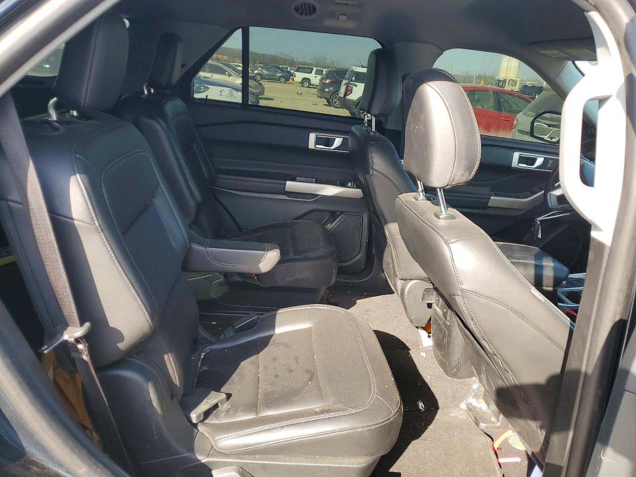 2023 FORD EXPLORER XLT photo 21