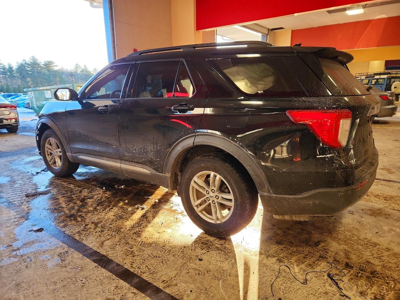 2020 FORD EXPLORER XLT photo 4
