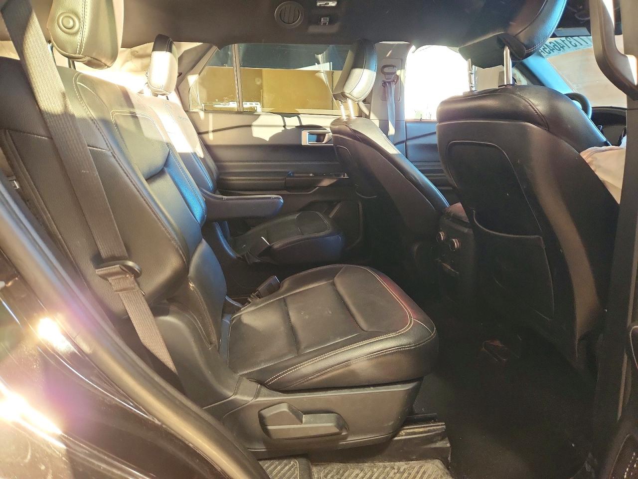 2020 FORD EXPLORER XLT photo 28