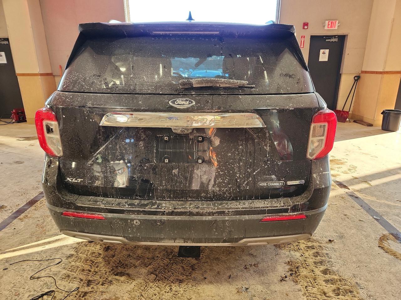 2020 FORD EXPLORER XLT photo 16