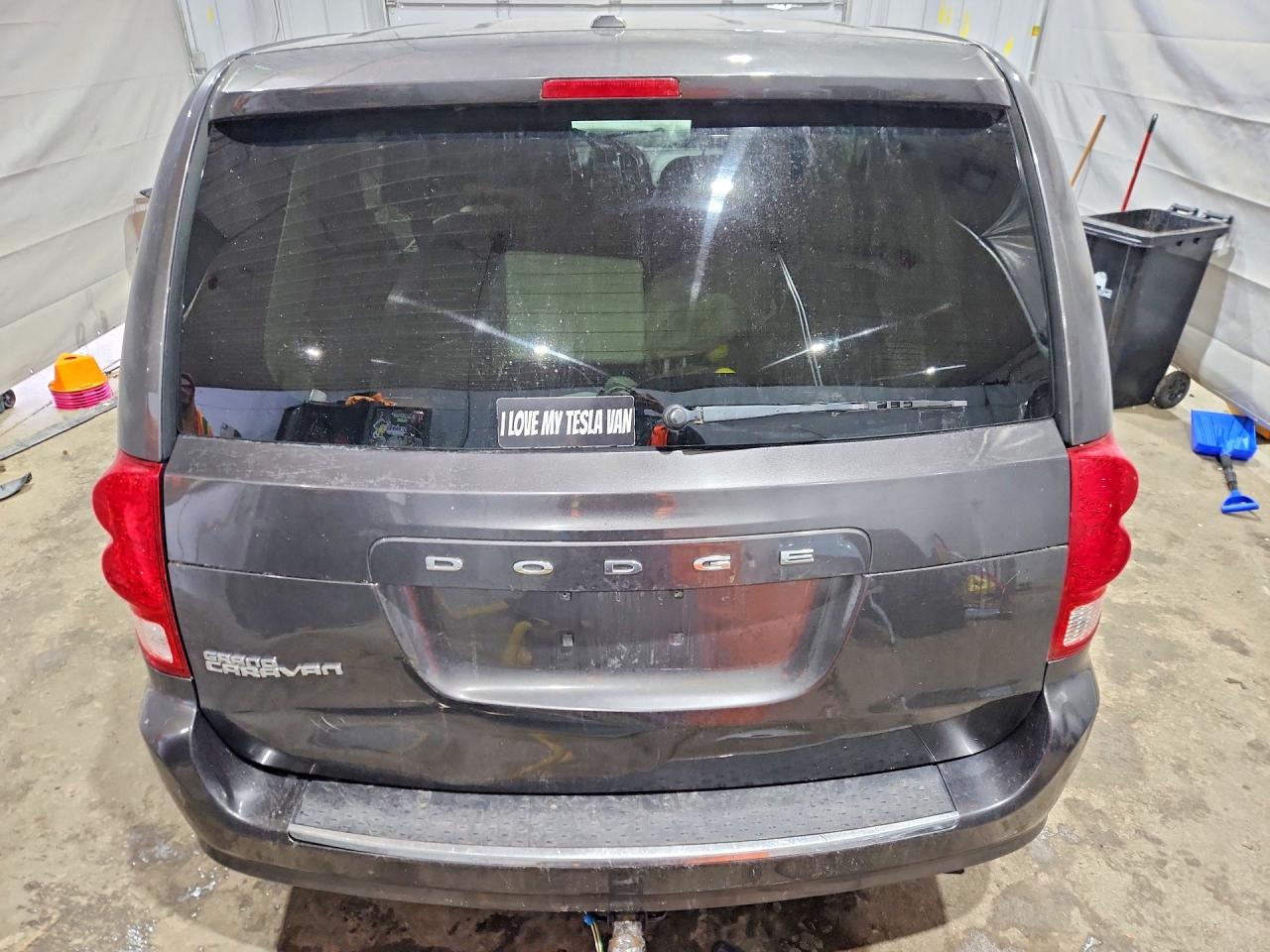 2015 DODGE GRAND CARAVAN SE photo 13