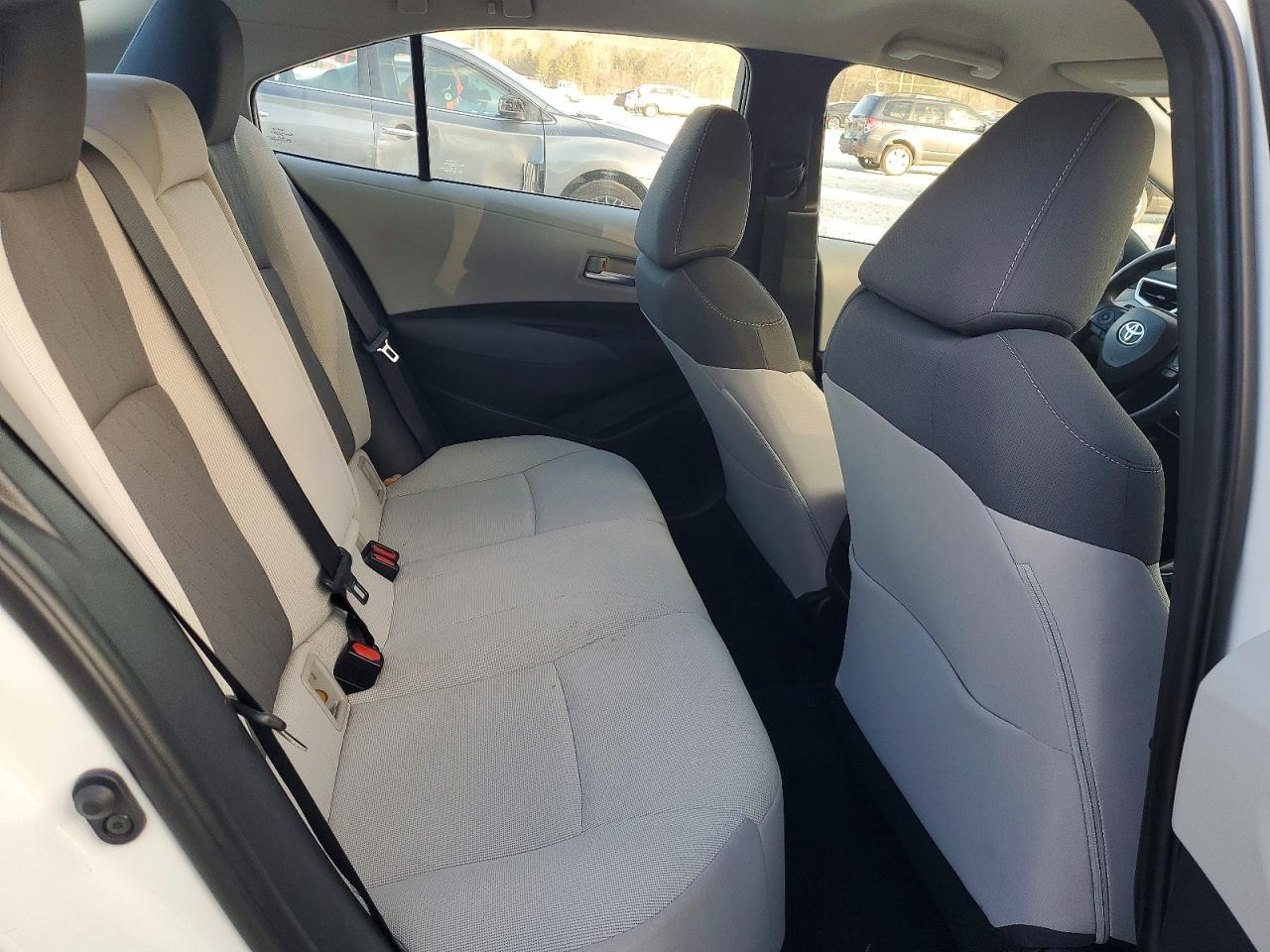 2020 TOYOTA COROLLA LE photo 10