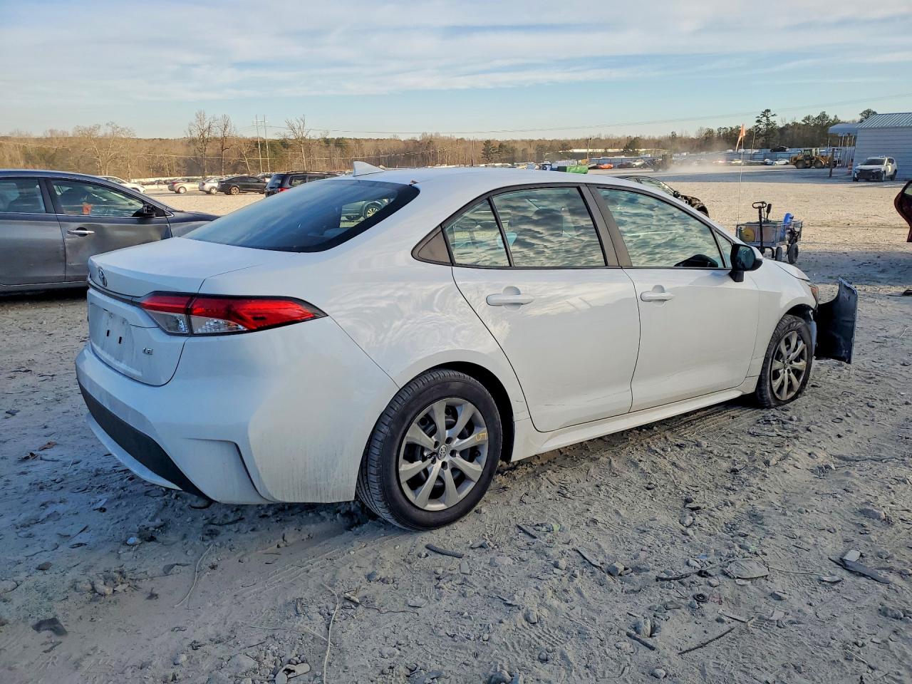 2020 TOYOTA COROLLA LE photo 3