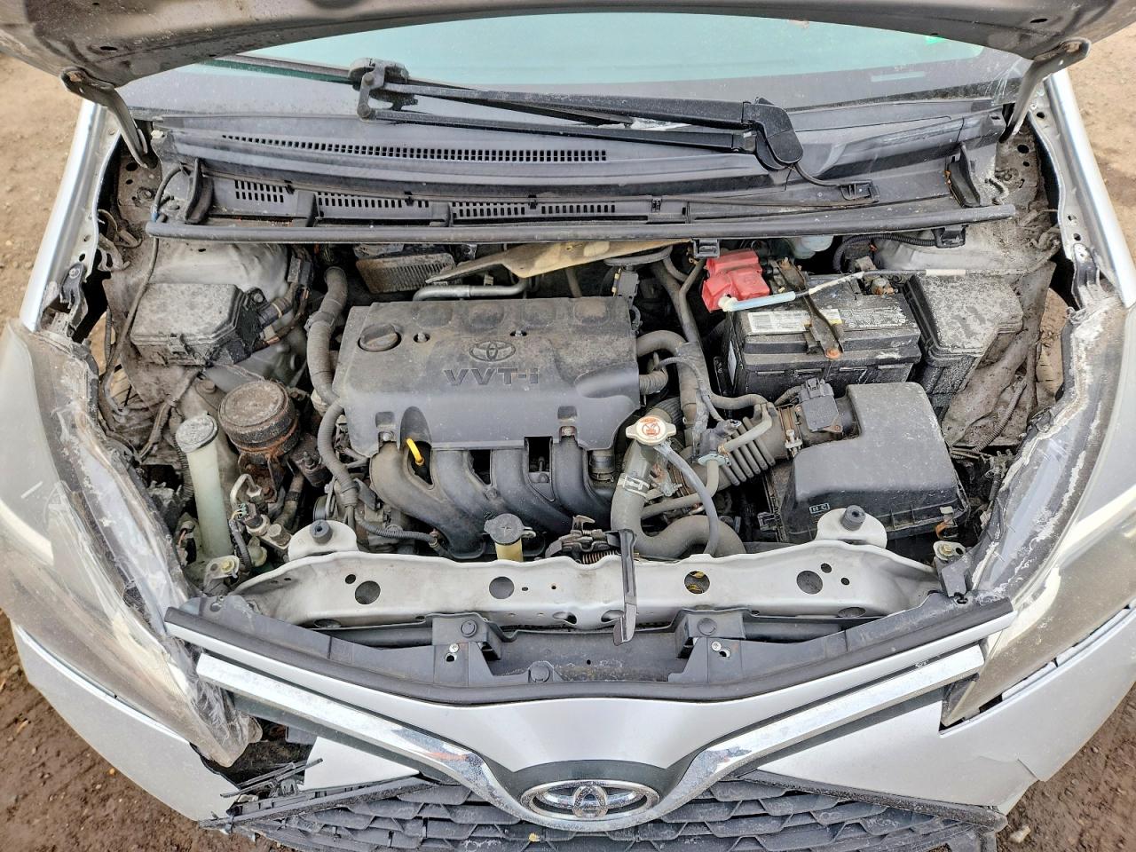 2017 TOYOTA YARIS photo 11