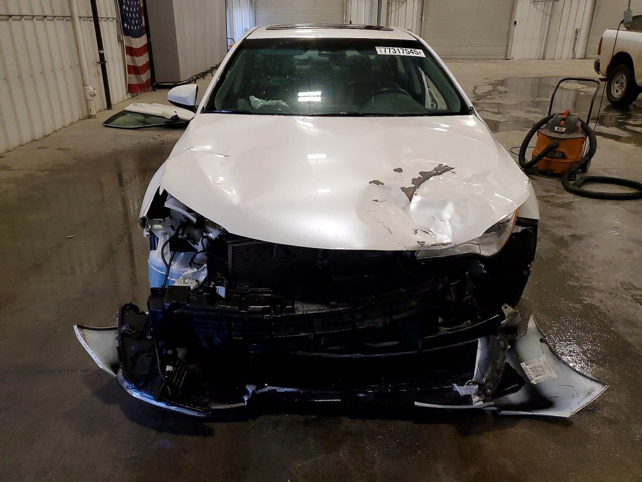 2016 TOYOTA CAMRY photo 5