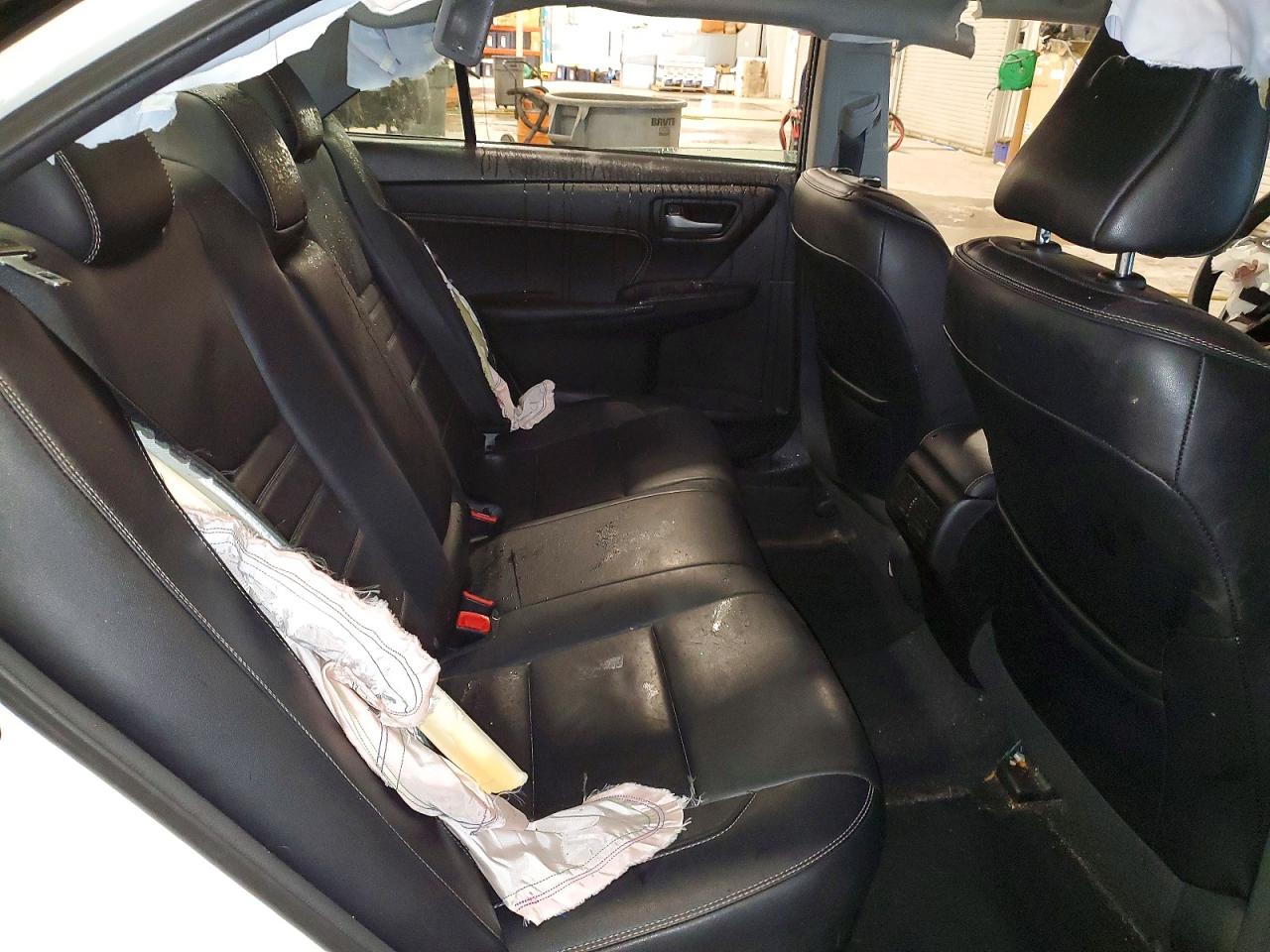 2016 TOYOTA CAMRY photo 10