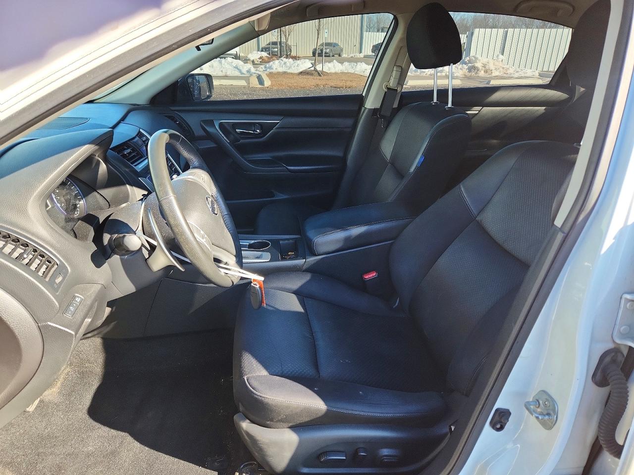 2016 NISSAN ALTIMA 2.5 SR photo 13