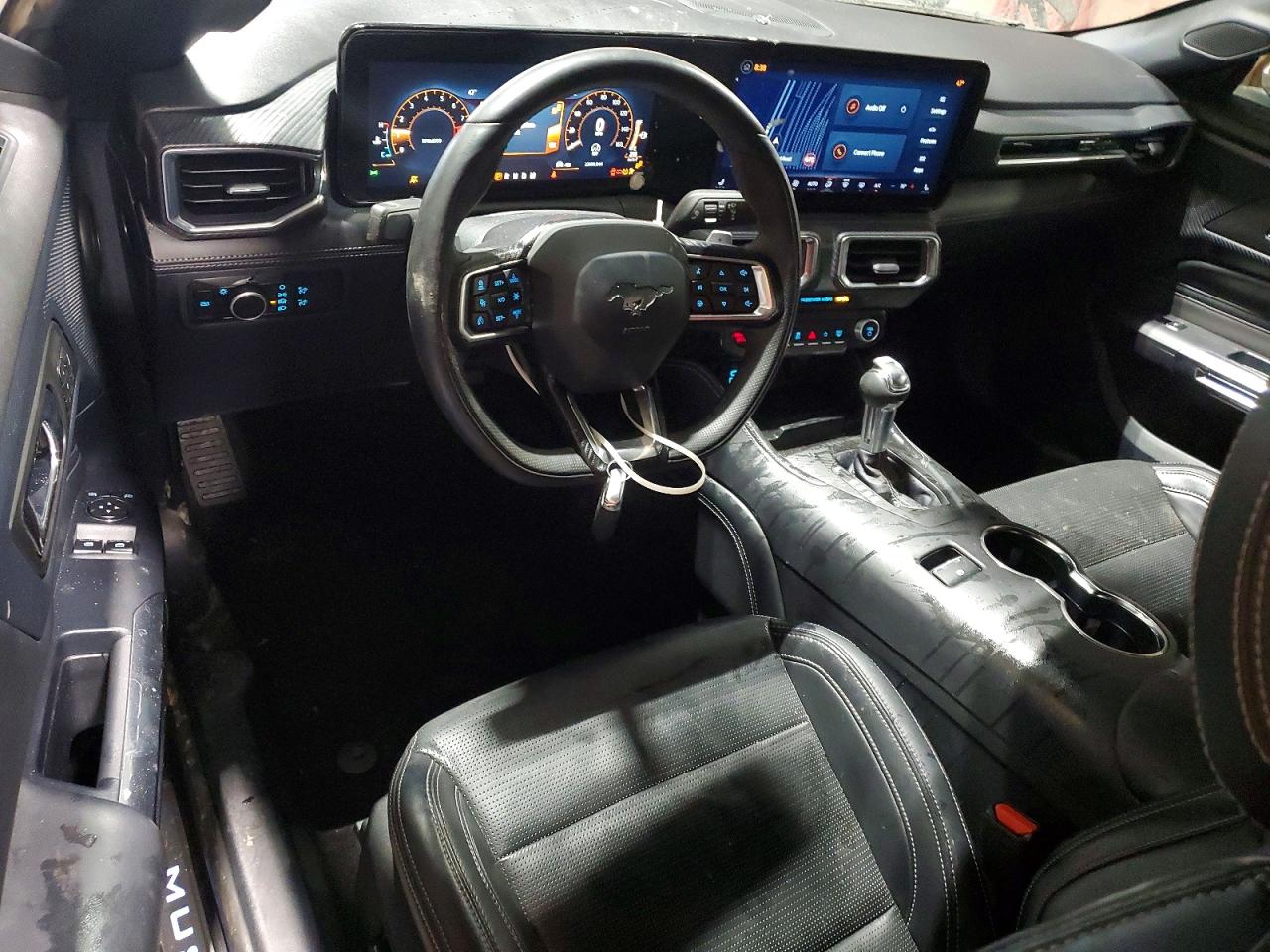 2024 FORD MUSTANG GT photo 29