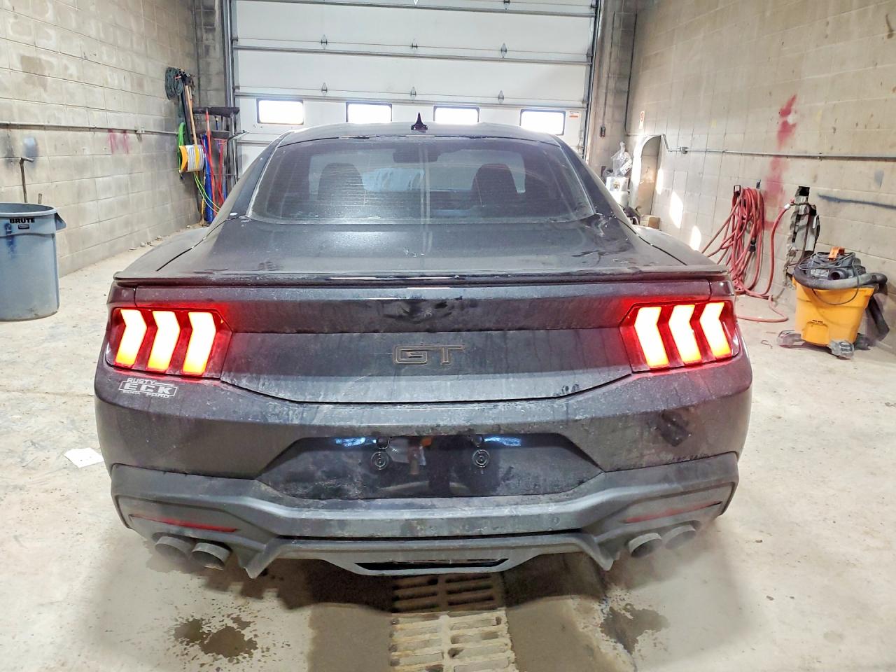 2024 FORD MUSTANG GT photo 21