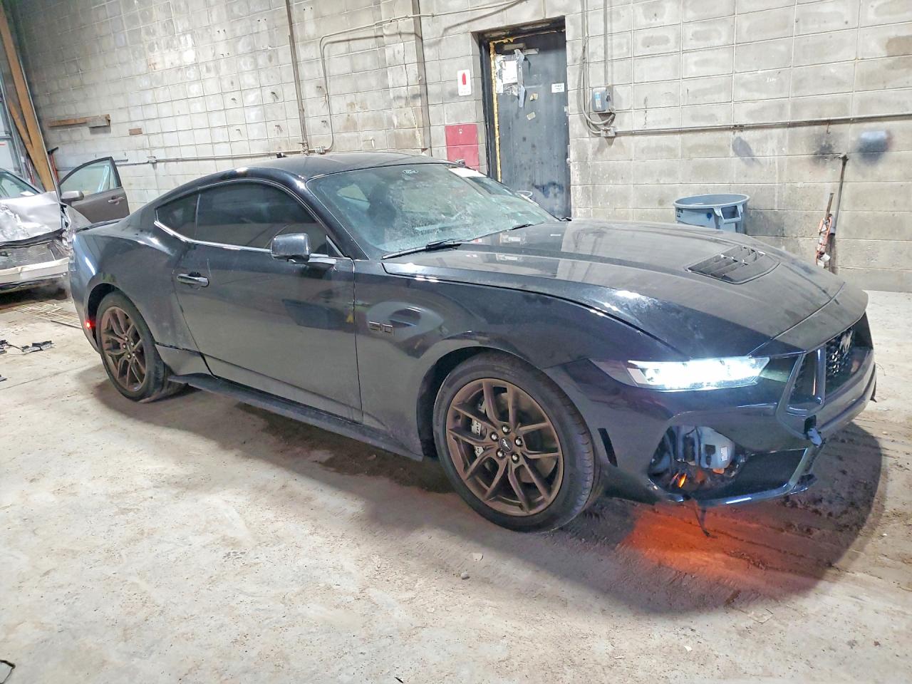 2024 FORD MUSTANG GT photo 13