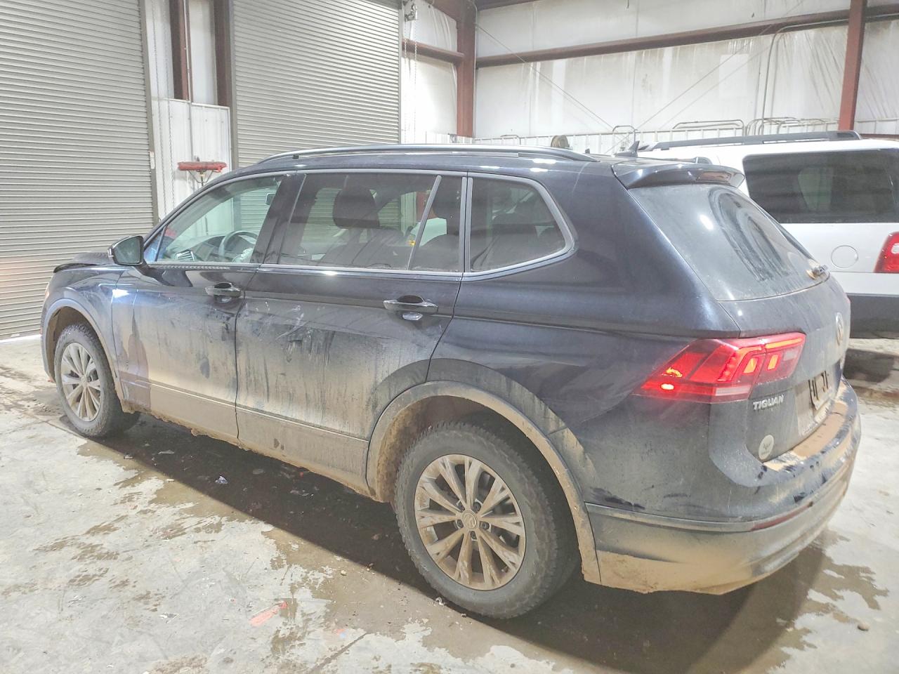 2020 VOLKSWAGEN TIGUAN S photo 3