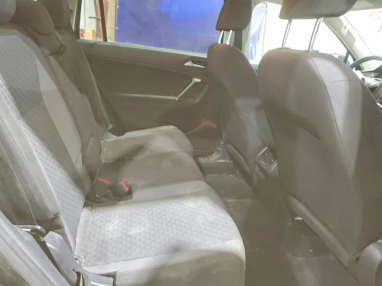 2020 VOLKSWAGEN TIGUAN S photo 21