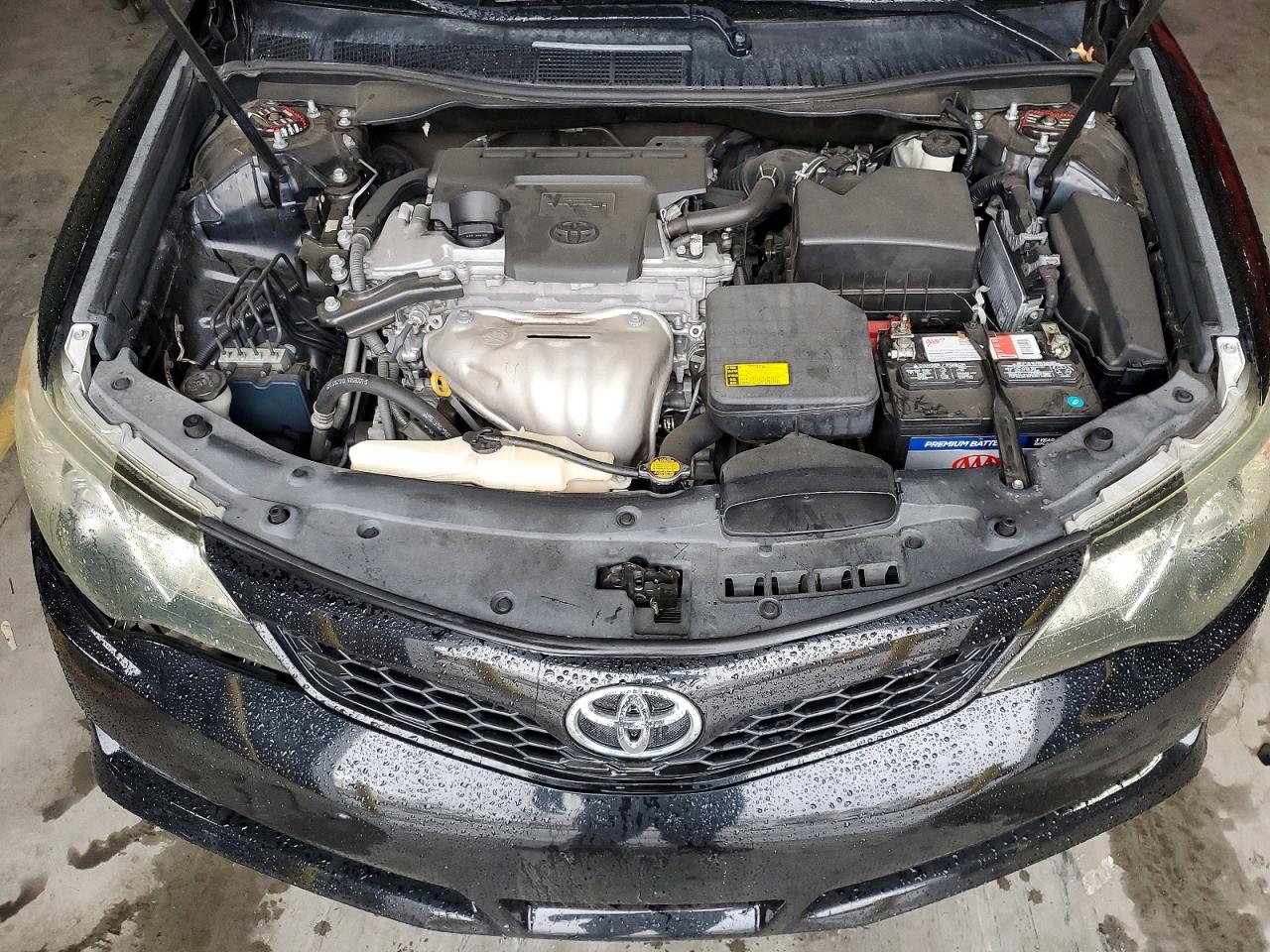 2014 TOYOTA CAMRY photo 31