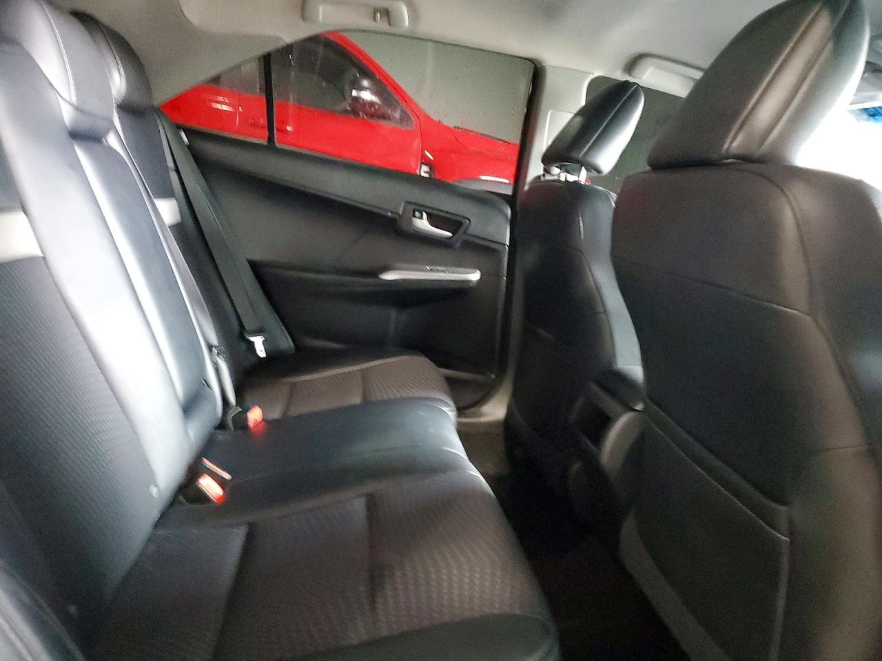 2014 TOYOTA CAMRY photo 28