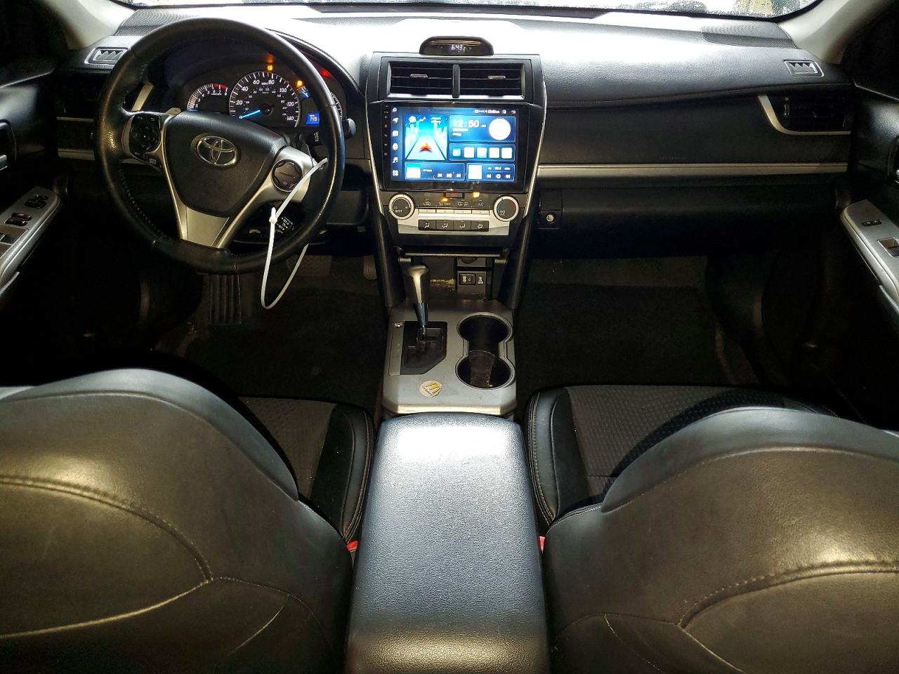 2014 TOYOTA CAMRY photo 22