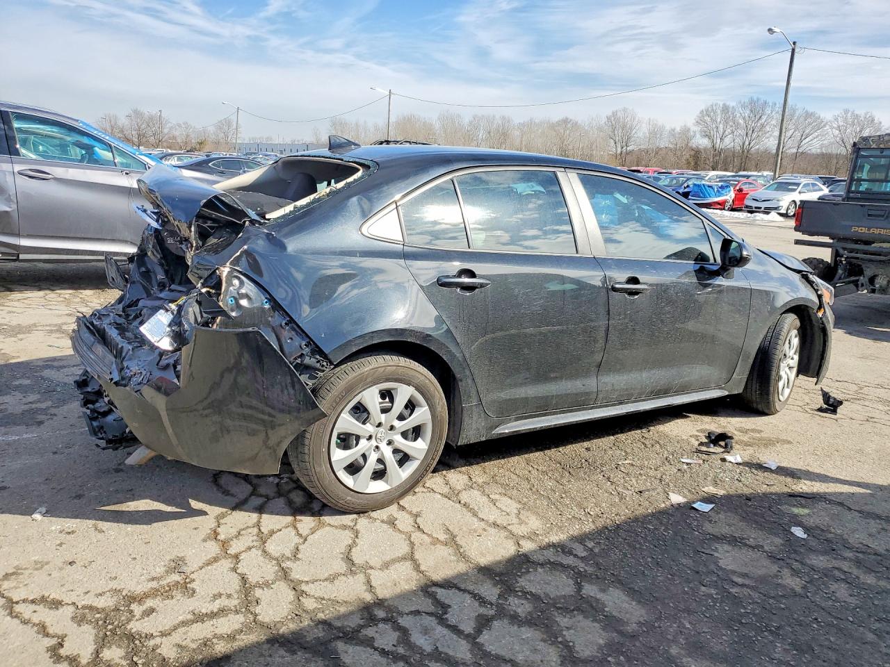 2022 TOYOTA COROLLA LE photo 3