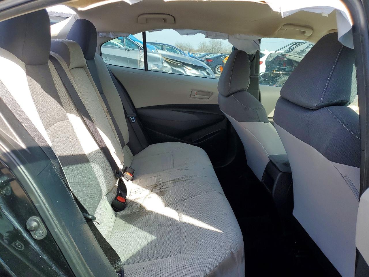 2022 TOYOTA COROLLA LE photo 10