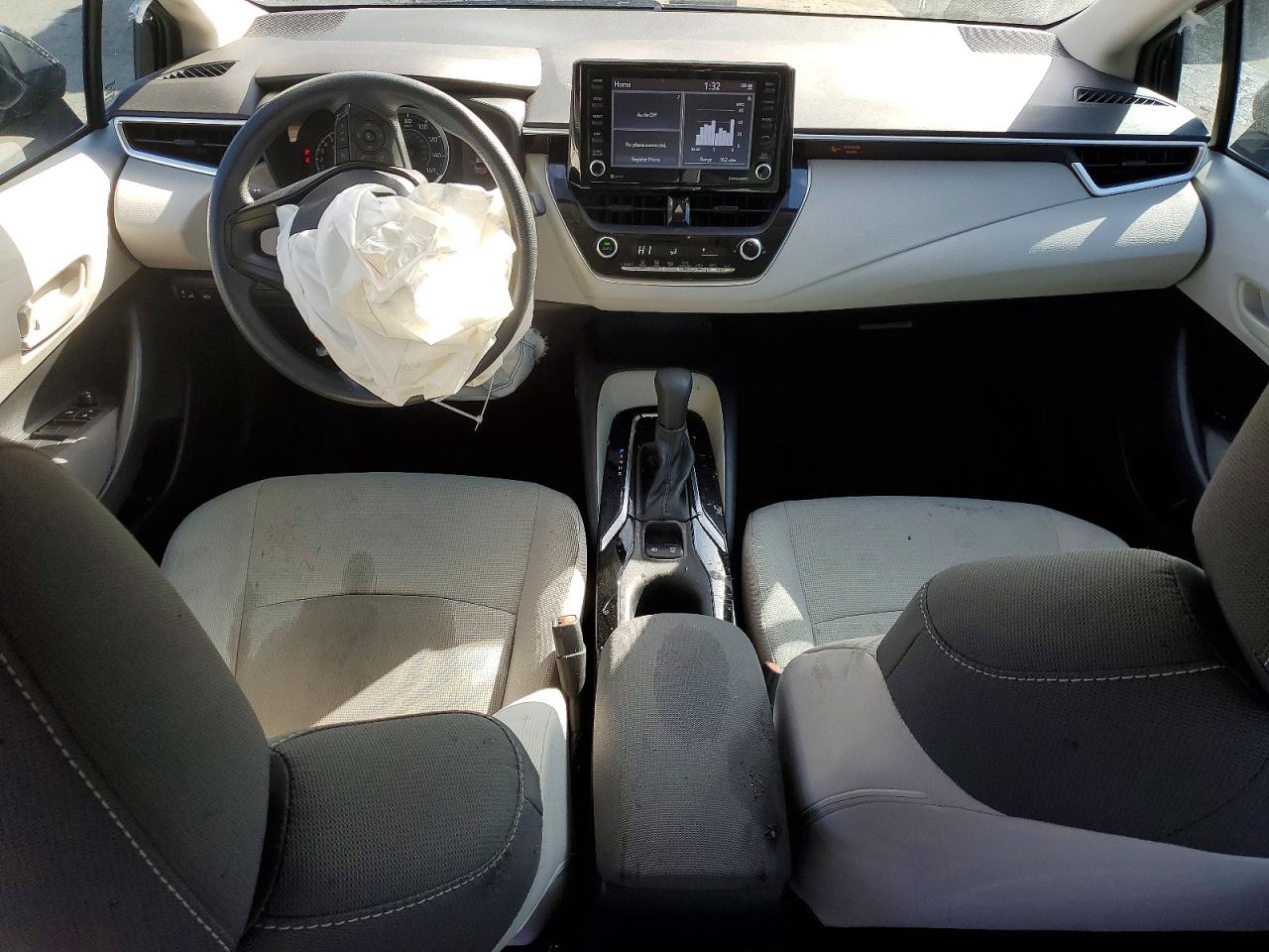 2022 TOYOTA COROLLA LE photo 8