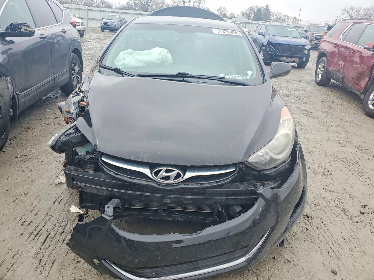 2013 HYUNDAI ELANTRA GLS photo 9