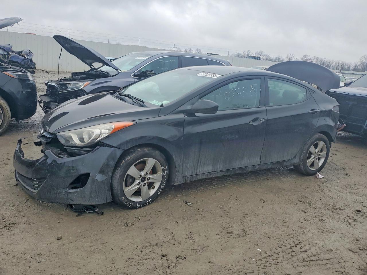 2013 HYUNDAI ELANTRA