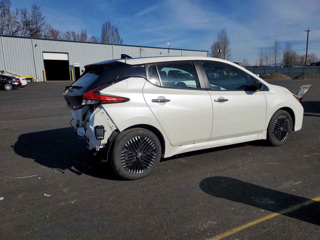 2024 NISSAN LEAF SV PLUS photo 7