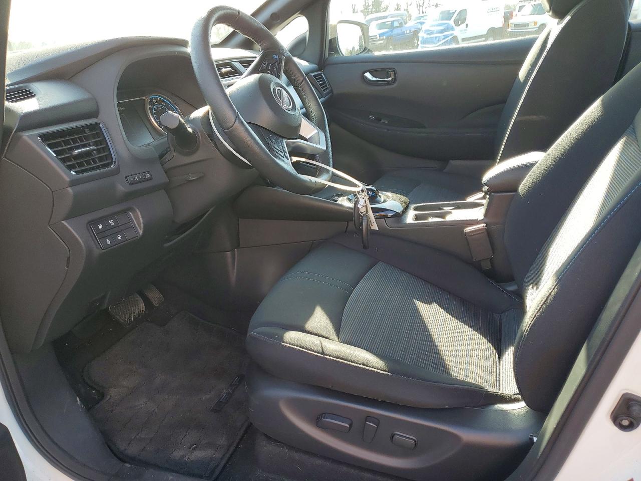 2024 NISSAN LEAF SV PLUS photo 19
