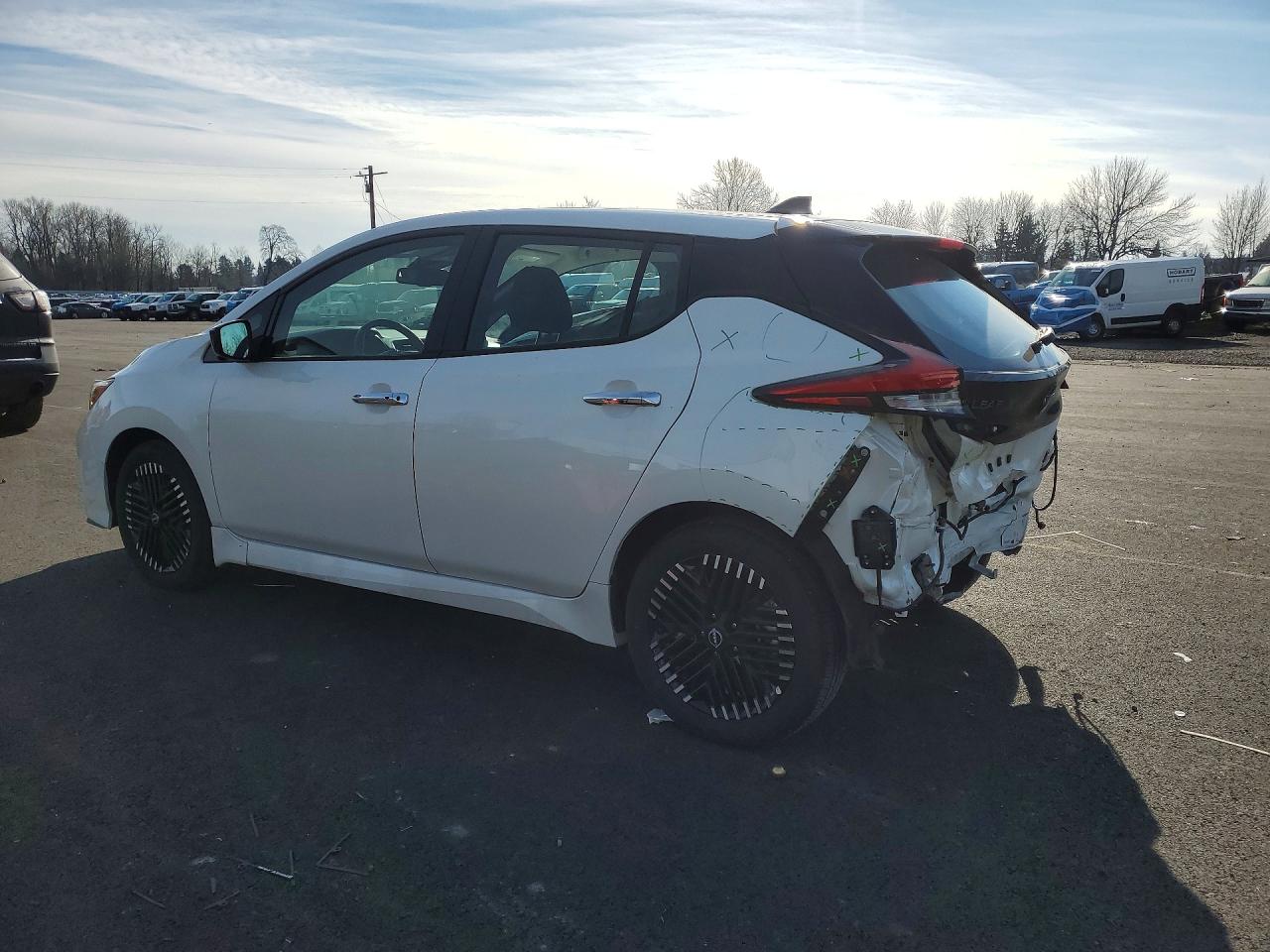 2024 NISSAN LEAF SV PLUS photo 4