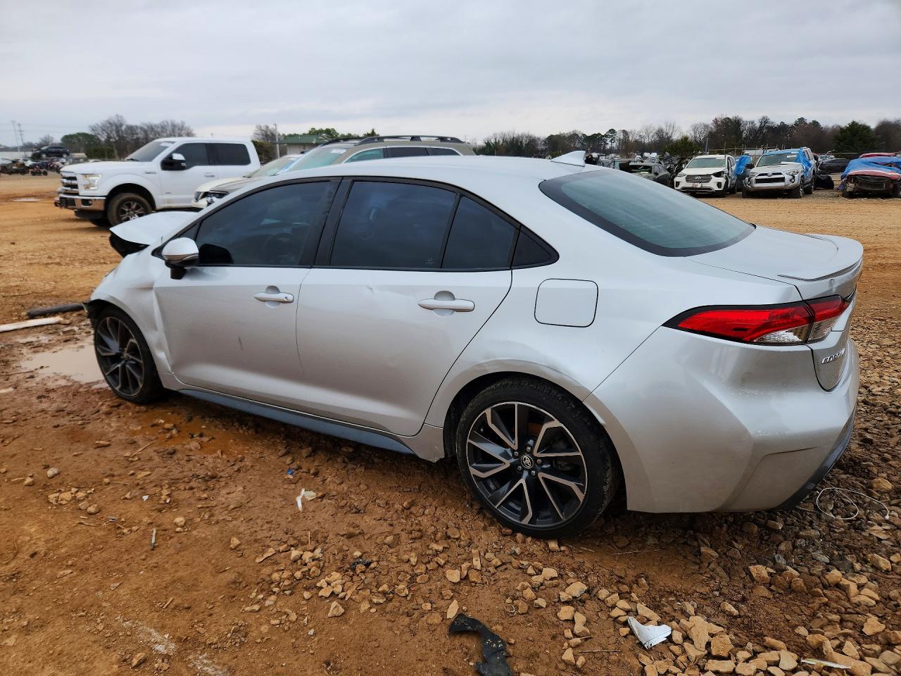2020 TOYOTA COROLLA SE photo 2