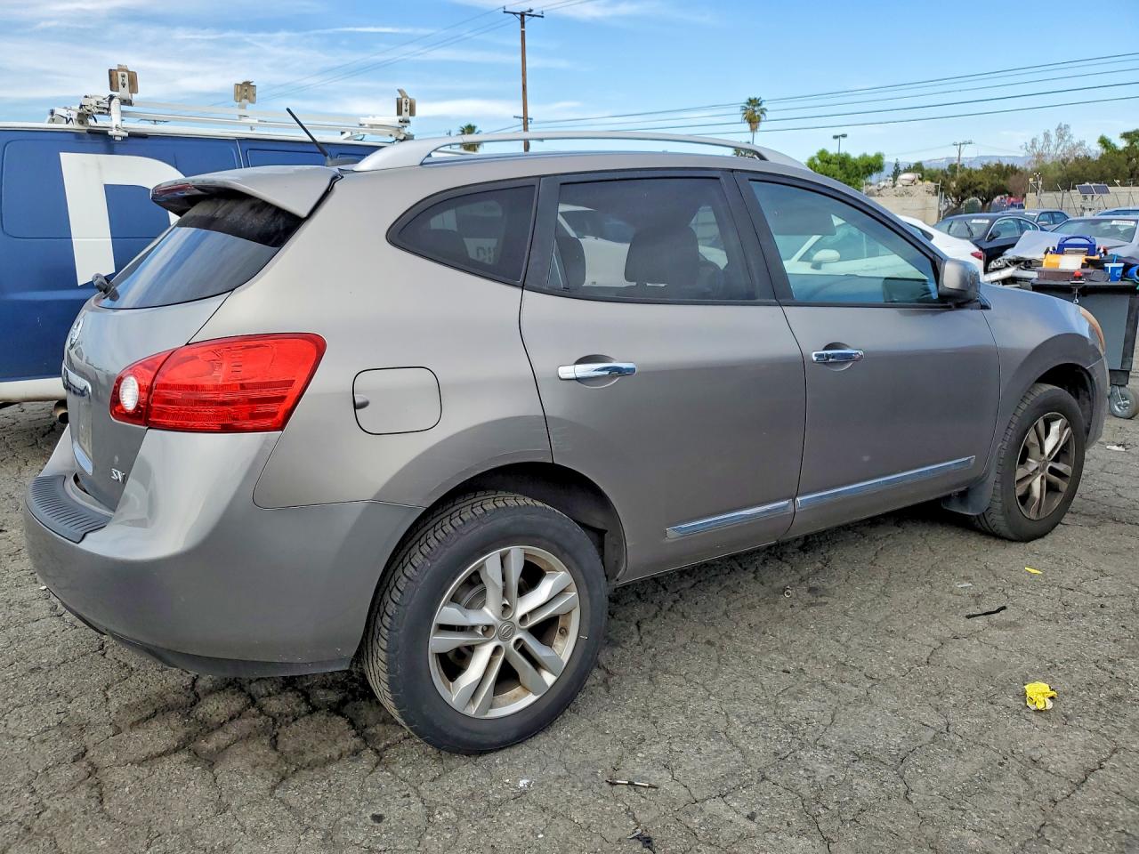 2013 NISSAN ROGUE S photo 3