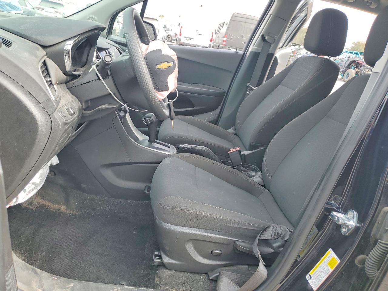 2022 CHEVROLET TRAX LS photo 13