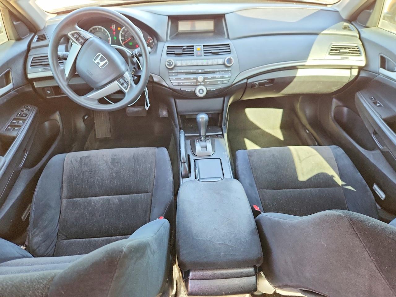 2010 HONDA ACCORD LXP photo 8