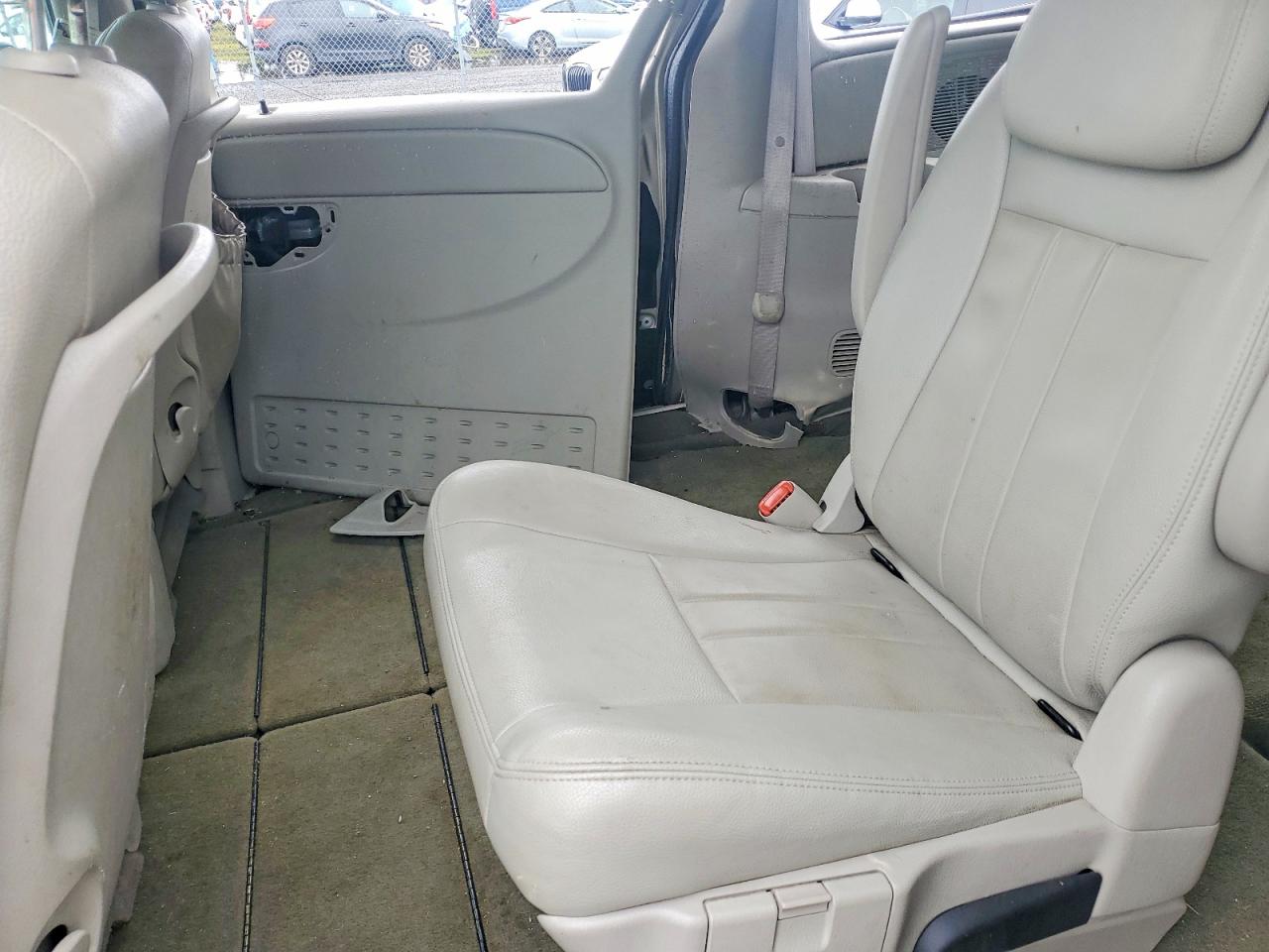 2006 CHRYSLER TOWN & COUNTRY TOURING photo 21