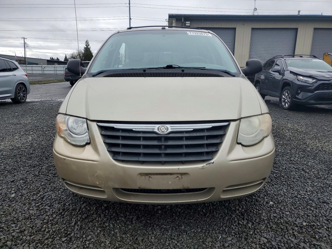 2006 CHRYSLER TOWN & COUNTRY TOURING photo 9
