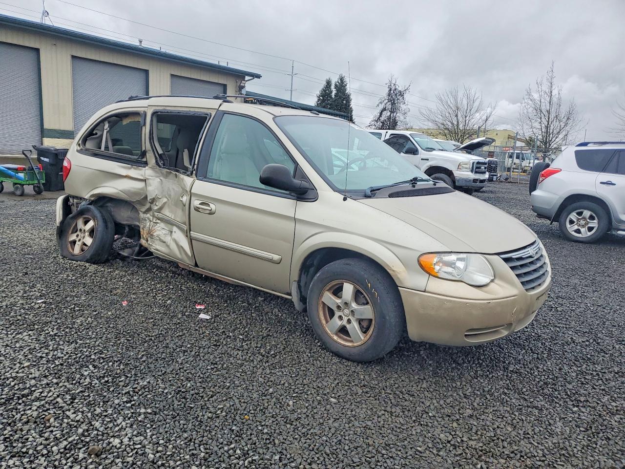 2006 CHRYSLER TOWN & COUNTRY TOURING photo 7