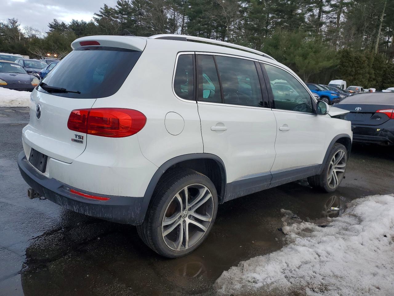 2017 VOLKSWAGEN TIGUAN SEL photo 7