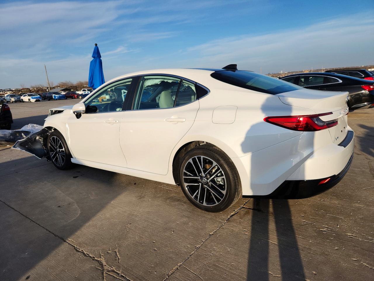 2026 TOYOTA CAMRY XLE photo 2