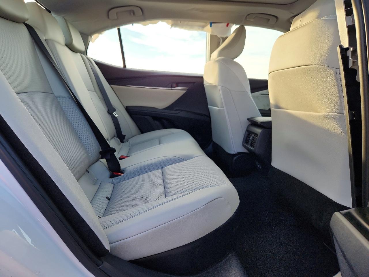 2026 TOYOTA CAMRY XLE photo 10