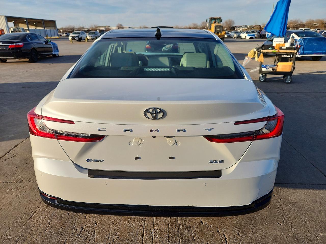2026 TOYOTA CAMRY XLE photo 6