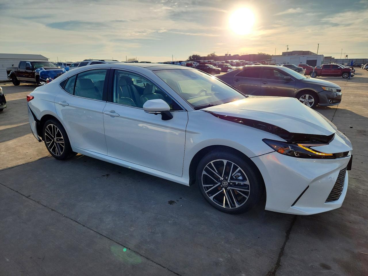 2026 TOYOTA CAMRY XLE photo 4