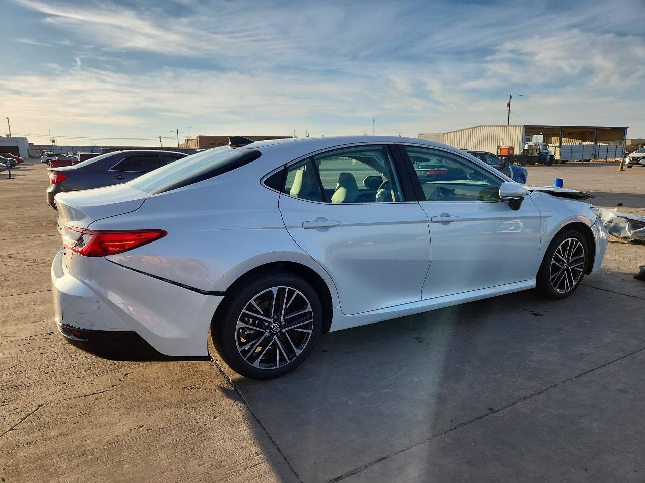2026 TOYOTA CAMRY XLE photo 3