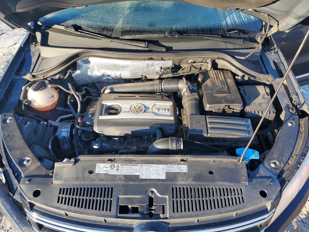 2013 VOLKSWAGEN TIGUAN S photo 12