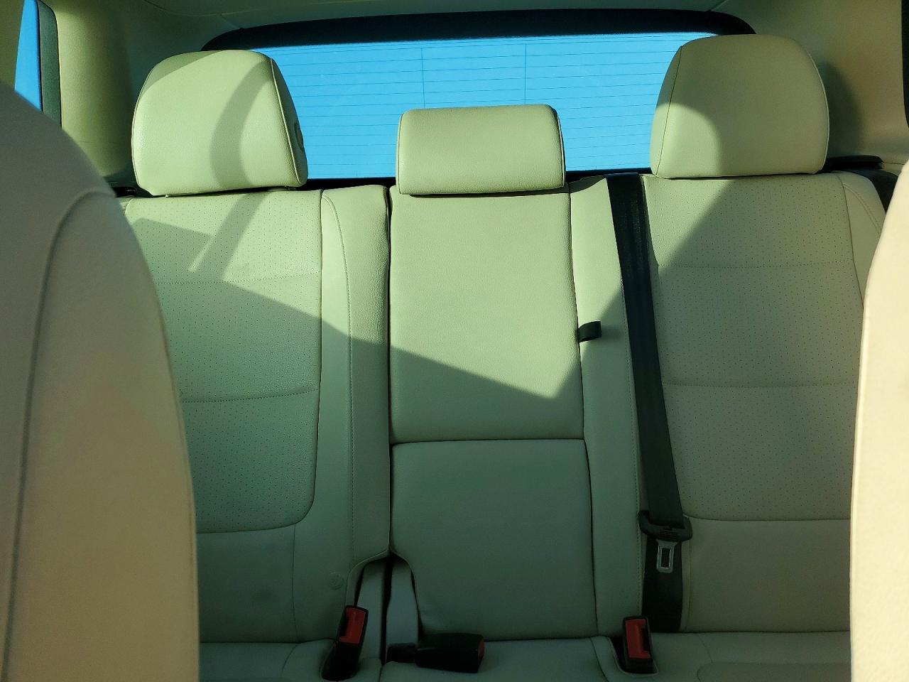 2013 VOLKSWAGEN TIGUAN S photo 10