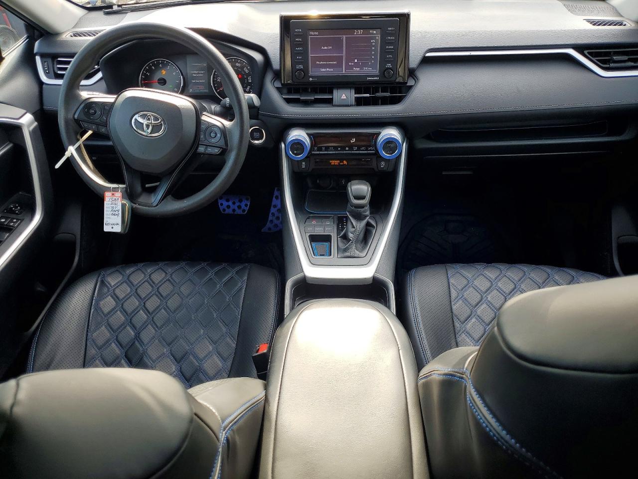 2021 TOYOTA RAV4 XLE photo 22