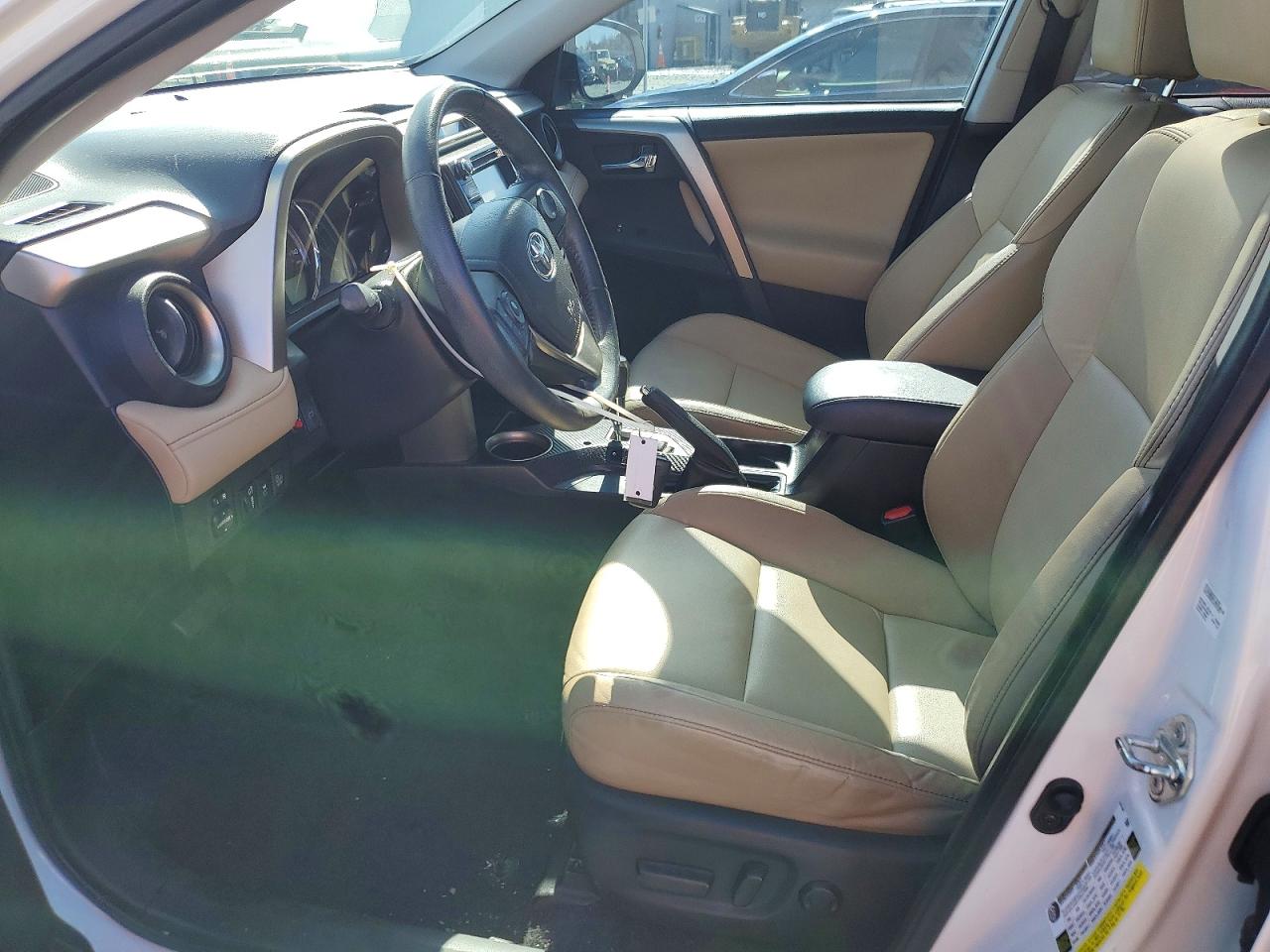 2014 TOYOTA RAV4 photo 7