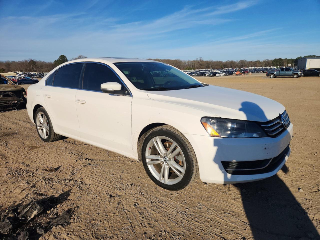 2014 VOLKSWAGEN PASSAT SE photo 7