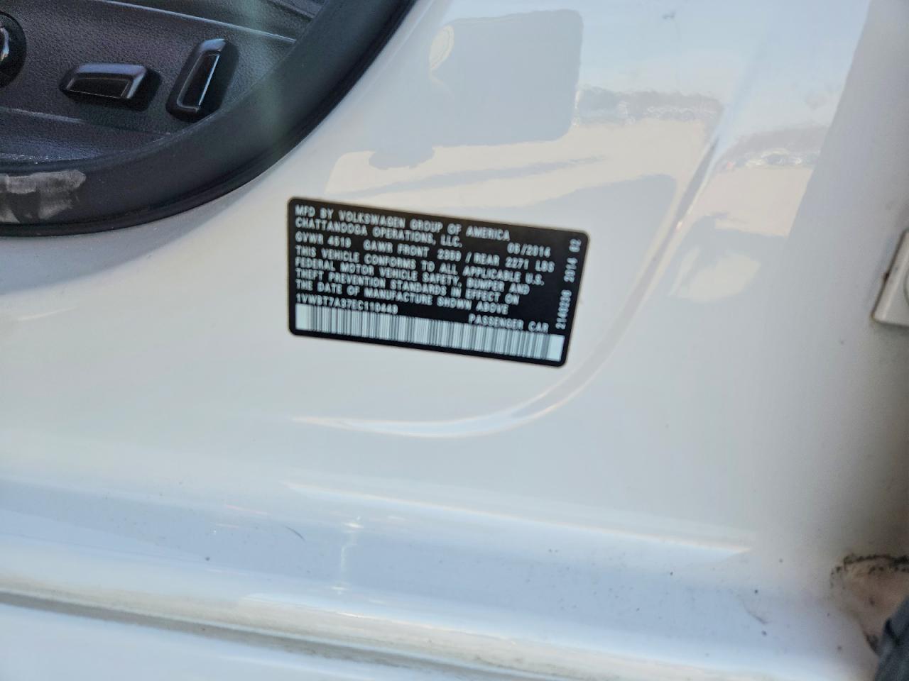 2014 VOLKSWAGEN PASSAT SE photo 23