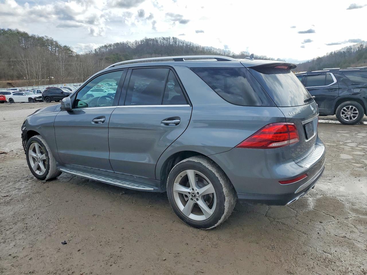 2017 MERCEDES-BENZ GLE 350 4MATIC photo 2