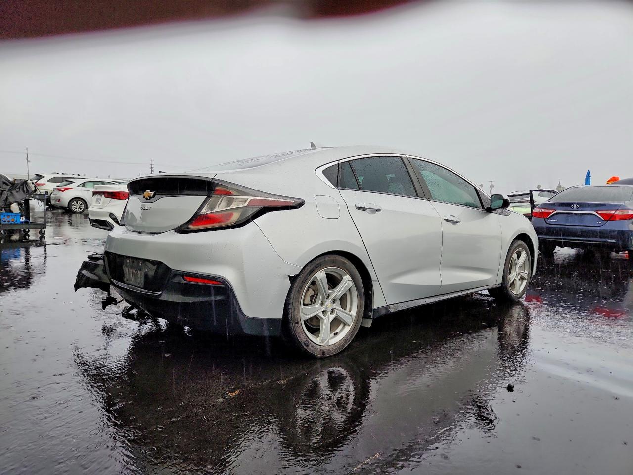 2016 CHEVROLET VOLT LT photo 5