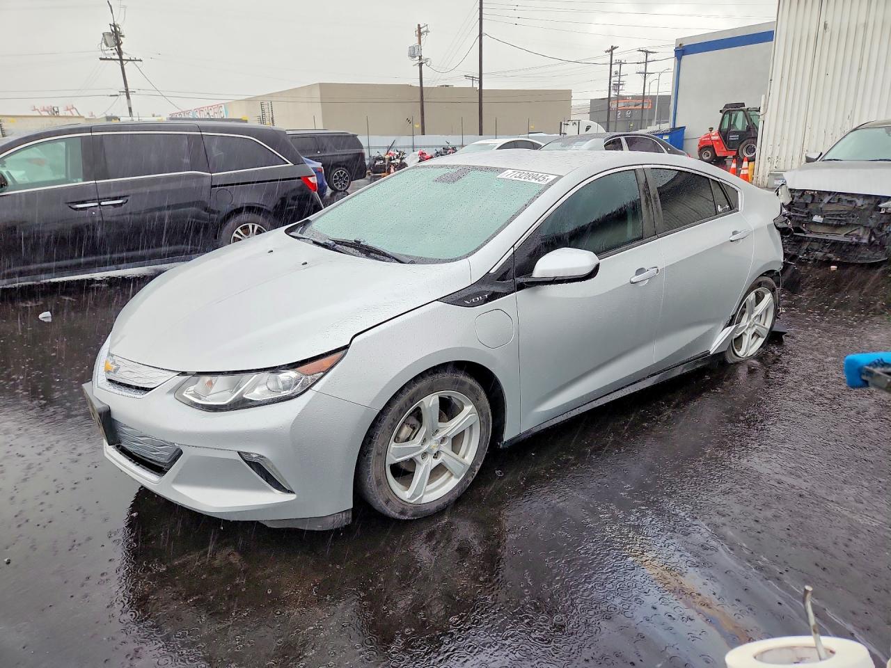 2016 CHEVROLET VOLT LT photo 2